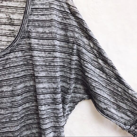 BCBGMaxazria Gray Striped Long Sleeve Crop Top - Picture 6 of 12